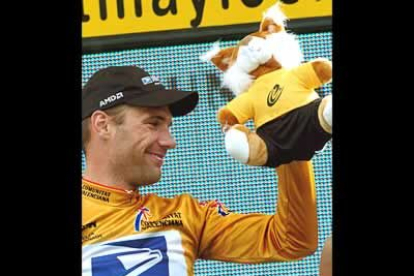 La tercera etapa trajo un nuevo líder. El luxemburgués <b>Benoit Joachin</b> se vistió de amarillo gracias a las bonificaciones conseguidas a lo largo de la etapa, en la que protagonizó una larga escapada