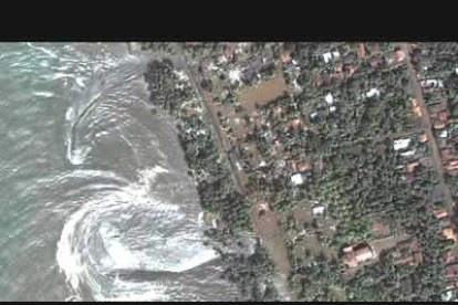 Las olas gigantes arrastraron a su paso naturaleza, turistas, habitantes, casas, trenes.. y, endefinitiva, todo lo que encontraron a si paso.