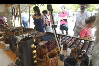 Coincidiendo con la celebración de las Justas Medievales se celebra un mercado en el que se venden todo tipo de artilugios de la época.