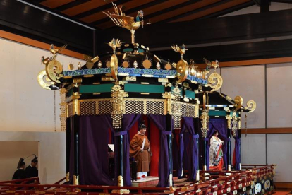 El emperador Naruhito en la ceremonia de entronización al trono del Crisantemo