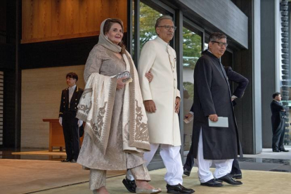 El presidente de Pakistan, Arif Alvi, y su mujer, Samina Alvi