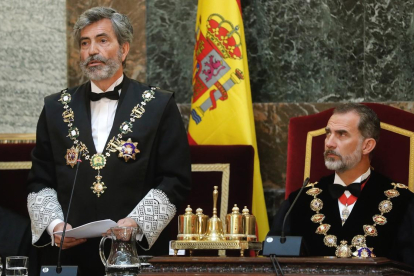 Discurso de Carlos Lesmes, presidente del Tribunal Supremo y del CGPJ, durante la apertura del año judicial. A su lado, el rey Felipe VI.