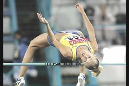 La sueca Kajsa Bergqvist obtuvo el oro en la final femenina del salto de altura, con 2.02 metros. La escandinava regresó a las competiciones en gloria y majestad, tras su ausencia en las Olimpiadas de Atenas, debido a una fractura en el talón de Aquiles.