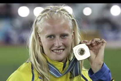La atleta sueca Carolina Kluft, campeona mundial y olímpica de heptatlón e invicta durante 4 años, se erigió como la ganadora del heptatlón femenino.