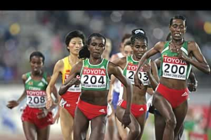 Las etíopes arrasaron en la final de la carrera femenina de los 10.000 metros. Tirunesh Dibaba (204), Berhane Adere (200) y Ejegayehu Dibaba (203) se subieron al podio.