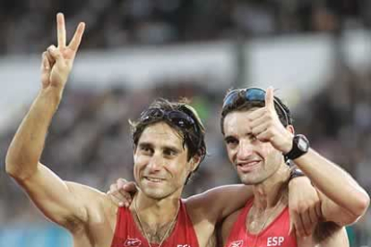En la misma competición los españoles Francisco Javier Fernandez y Juan Manuel Molina obtuvieron la plata y el bronce, respectivamente, dándole a España sus primeras medallas.