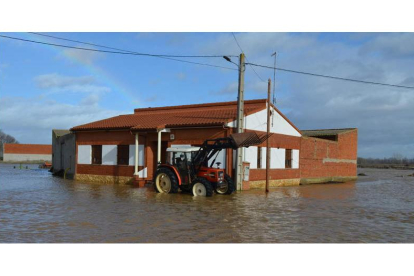 Inundaciones, el año pasado, en Cimanes de la Vega. MEDINA