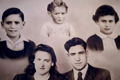 Isidro con su esposa Esperanza Sutil y los tres hijos del matrimonio. DL