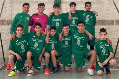 Equipo de Valverde de la Virgen, campeón infantil provincial escolar. DL