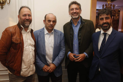 Lucio Fuertes, preside Aletic; Juan C. Rodríguez, CEO 8 Caños; Julio Álvarez, CEL, y Pablo Roberto Herrero, RH Global. f.o.