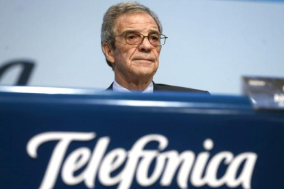 El presidente de Telefónica, César Alierta, en una junta de accionistas.
