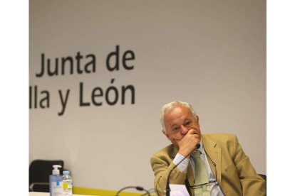 Imagen del consejero Gonzalo Santonja. J. M. GARCÍA