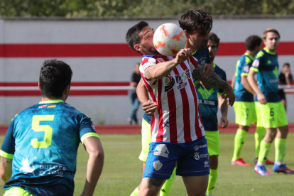 El Atlético Bembibre no pudo mantener su racha positiva en Miranda de Ebro. ANA F. BARREDO