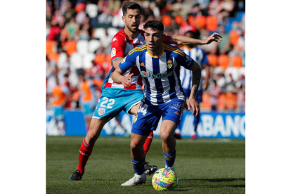 Naím no tiene ‘cláusula del miedo’ y podrá jugar el domingo. DE LA MATA