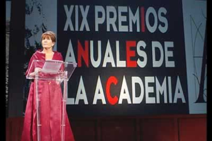 La gala, corta y previsible, estuvo repleta de alusiones a la lacra de la piratería. La presidenta de la Academia, Mercedes Sampietro se encargó de recordarlo.