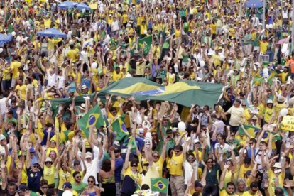 Manifestación contra la presidenta Dilma Rousseff en Brasilia, la capital.