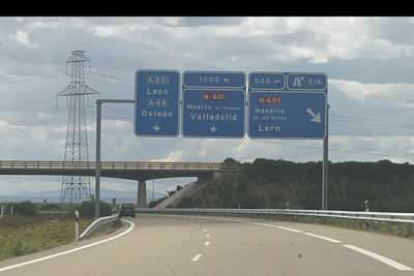 Salida de Santas Martas, a 120 kilómetros por hora ha pasado hora y diez minutos desde la entrada a seis kilómetros de Burgos.