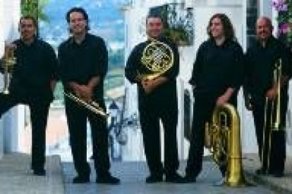 Los miembros de la banda Spanish Brass están mañana en Veguellina