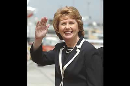 Mary McAleese asumió la Presidencia de la República de Irlanda tras ganar los comicios en octubre del 1997. Fue reelegida el 1 de octubre del 2004.