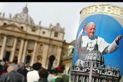 Sodano ha recordado durante la homilía que Juan Pablo II enseñó durante su pontificado que la muerte es «el pase hacia la patria del cielo».