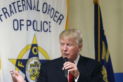 Trump habla ante una cofradía policial en un acto electoral en Statesville (Carolina del Norte), el 18 de agosto.