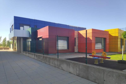 Imagen de la Escuela Municipal de Educación Infantil de Santa María del Páramo. MEDINA