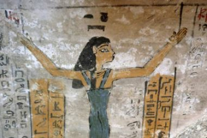 Cámara sepulcral pintada con 3.500 años de antigüedad descubierta por un investigador español en Lux
