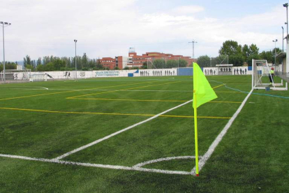 Nuevo aspecto que presentan las instalaciones futbolísticas de Fuentesnuevas. M. MACÍAS