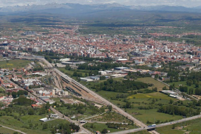 Vista aérea de la ciudad de León. JESÚS F. SALVADORES