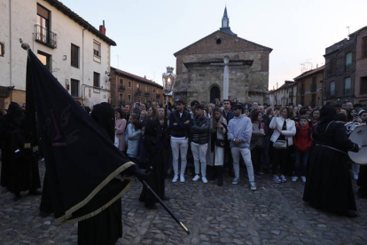 Procesión de la Virgen de la Amargura, de la cofradía de Minerva. FERNANDO OTERO