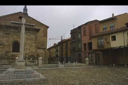 La plaza del Grano es muy conocida por conservar el empedrado original romano