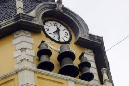 El actual reloj del Ayuntamiento se instaló a mediados del siglo XX.