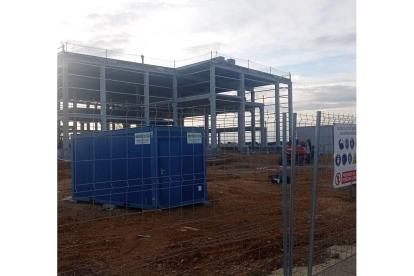 La factoría en construcción del laboratorio Vivunt en Villadangos. DL