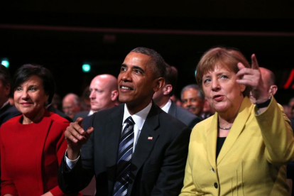 Obama y Merkel en la feria industrial de Hanover (Alemania).