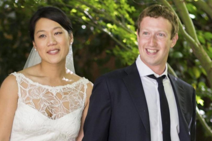 Zuckerberg y su esposa Priscilla Chan