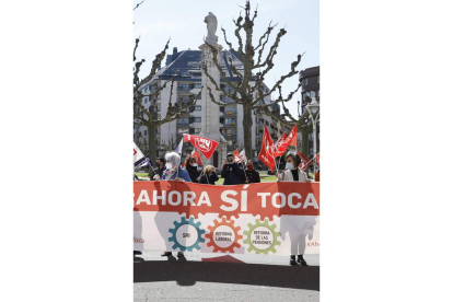 Protesta en León por una reforma digna de las pensiones. MARCIANO PÉREZ