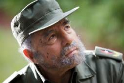 Juan Luis Galiardo caracterizado como el comandante Fidel Castro
