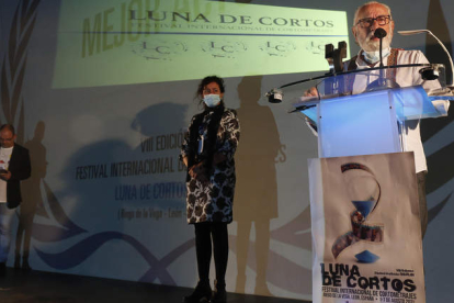 Imagen de la entrega de premios que tuvo lugar ayer durante el cierre del festival. FERNANDO OTERO