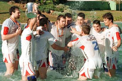 Los jugadores del Ademar en Torrevieja, celebrando la Copa del Rey.