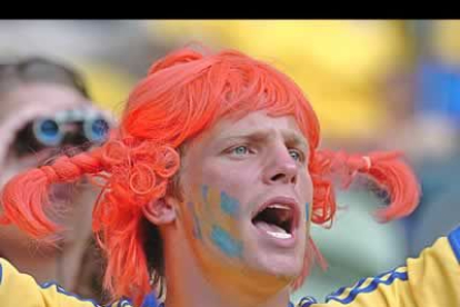 En el partido de Suecia no sólo se pudieron ver goles (que los hubo en abundancia), también a los aficinados más entrañables, como este Pippi Calzaslargas.