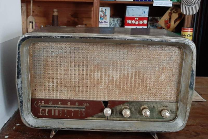 Radio perteneciente al
economato de Antracitas de
Fabero, que abrió sus puertas
en el año 1941. ANA F. BARREDO