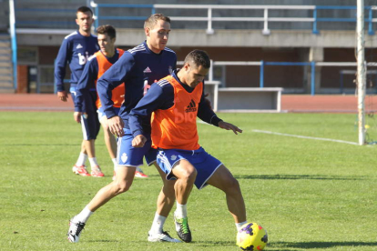 Acorán tiene complicado jugar frente al Sabadell debido a las molestias físicas que arrastra.