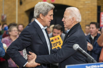 Biden y Kerry durante la campaña de las presidenciales. JIM LO SCALZO