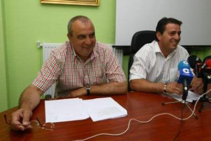 Imagen de archivo de Pepe Jímenez y José Manuel Sánchez durante una rueda de prensa