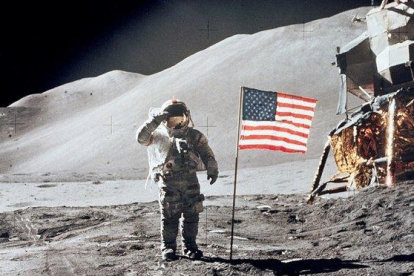 Imagen del un paseo lunar de la misión Apolo 11, en 1969.