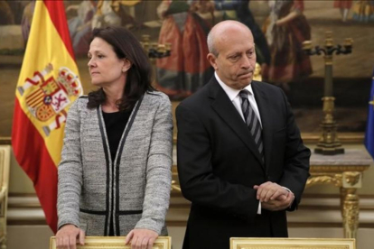 El ex ministro de Educación, José Ignacio Wert, actual embajador de España ante la OCDE, junto con su secretaria de Estado, Montserrat Gomendio.