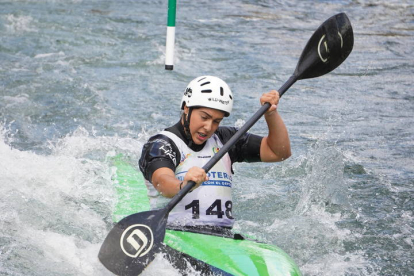 180 deportistas y 20 clubes participan en Sabero en la Copa de Españade Slalom Olímpico y en el Campeonato de España de Kayak Cross. JONATHAN NOTARIO