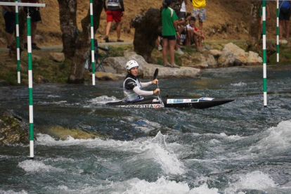 180 deportistas y 20 clubes participan en Sabero en la Copa de Españade Slalom Olímpico y en el Campeonato de España de Kayak Cross. JONATHAN NOTARIO