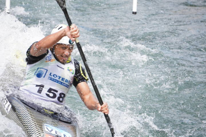 180 deportistas y 20 clubes participan en Sabero en la Copa de Españade Slalom Olímpico y en el Campeonato de España de Kayak Cross. JONATHAN NOTARIO