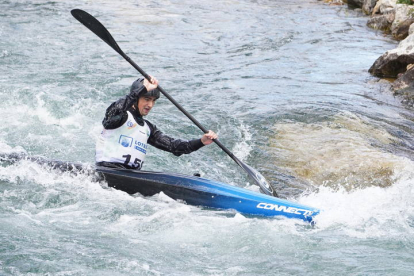 180 deportistas y 20 clubes participan en Sabero en la Copa de Españade Slalom Olímpico y en el Campeonato de España de Kayak Cross. JONATHAN NOTARIO